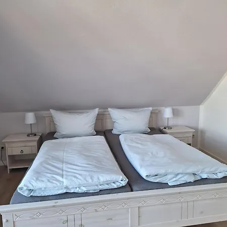 An Der Karlskuppe Apartment *